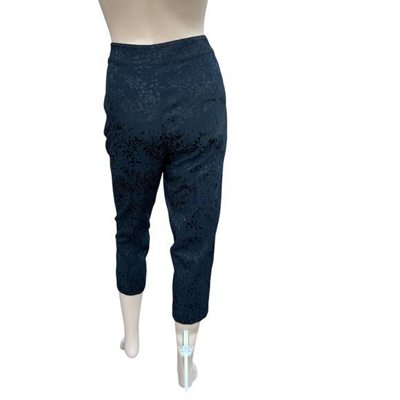 St. John Couture 4 Black Textured Capri Pants Flat Front Mid Rise Trousers - Picture 5 of 9